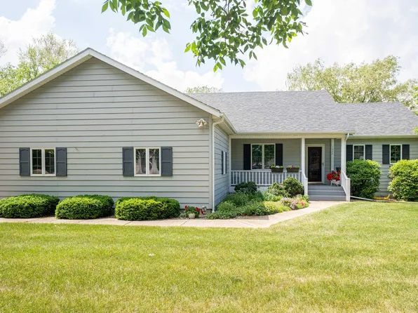 1025 Heritage Dr, Madison, SD 57042