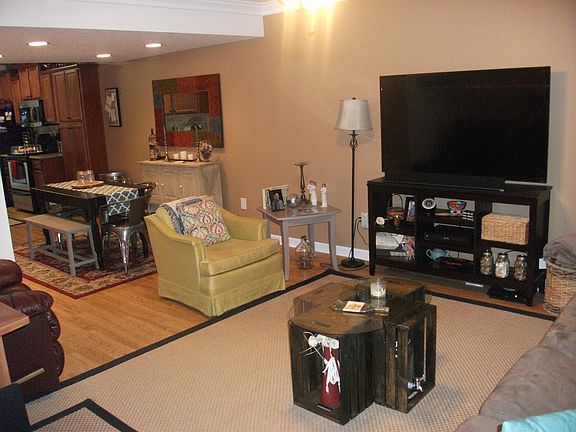 4th image of 157 Old Tavern Cir
