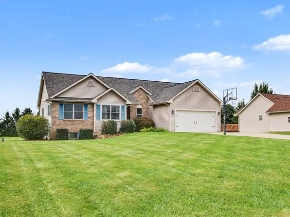 27357 Birmingham Ct, Paw Paw, MI 49079