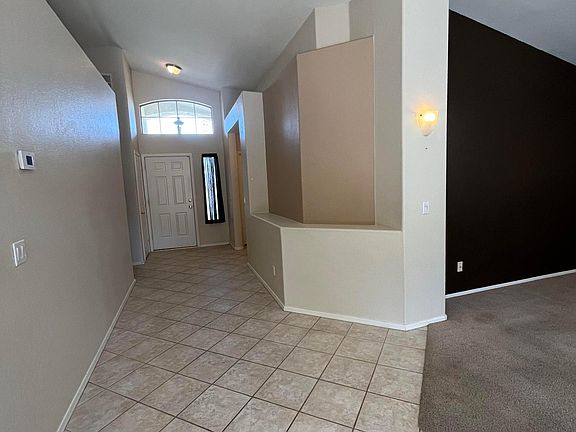 5th image of 1103 E Windsor Dr