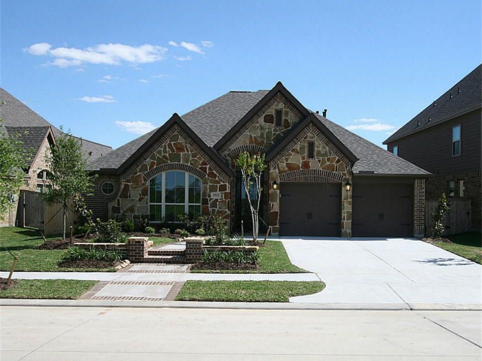 1st image of 17015 Lumberton Dr