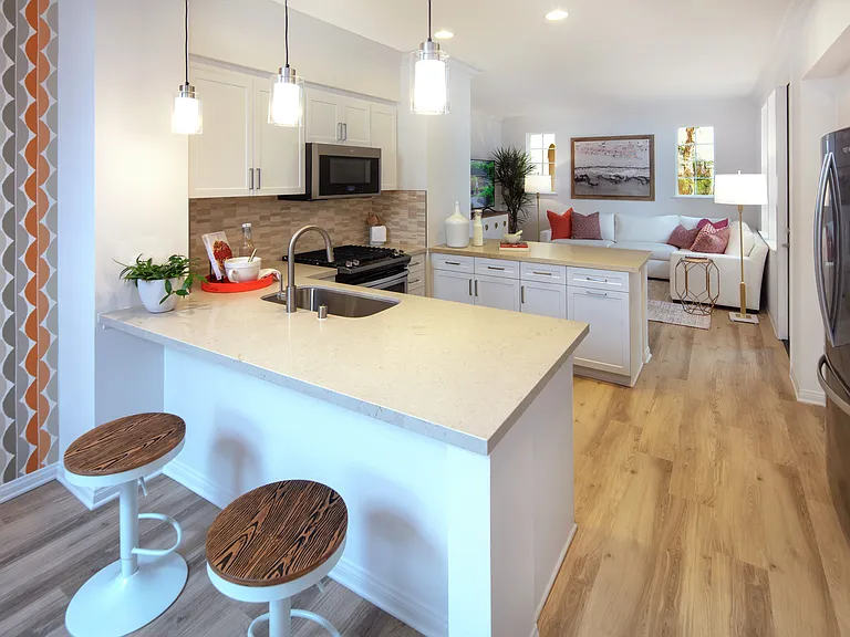 Anacapa Apartment Homes — Photo 5