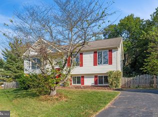 10285 Long Hill Ct, Manassas, VA 20110