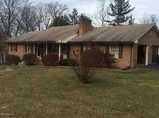 490 Dogwood Ln, Christiansburg, VA 24073