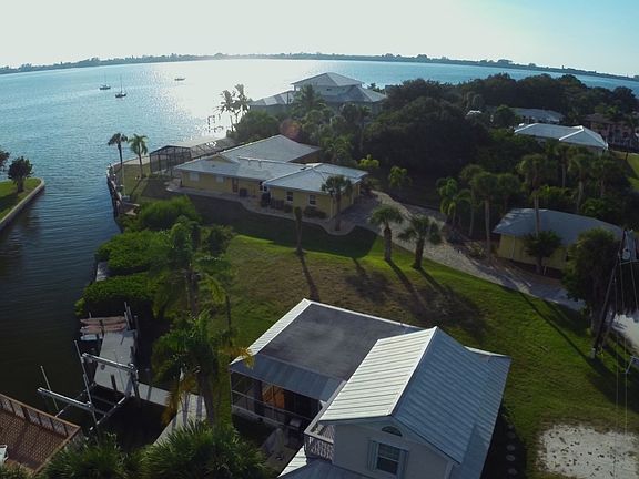 Aerial view of home & Bay