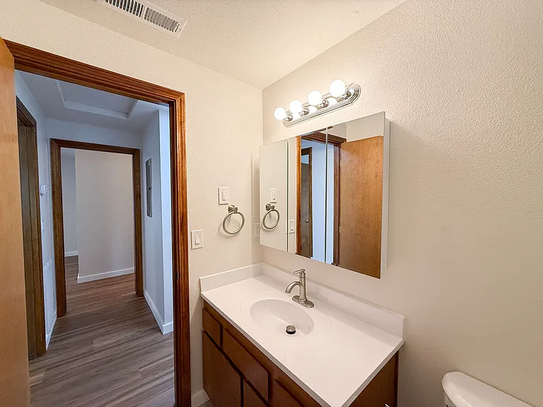 2080 NE Fairview Ave #C — Photo 9