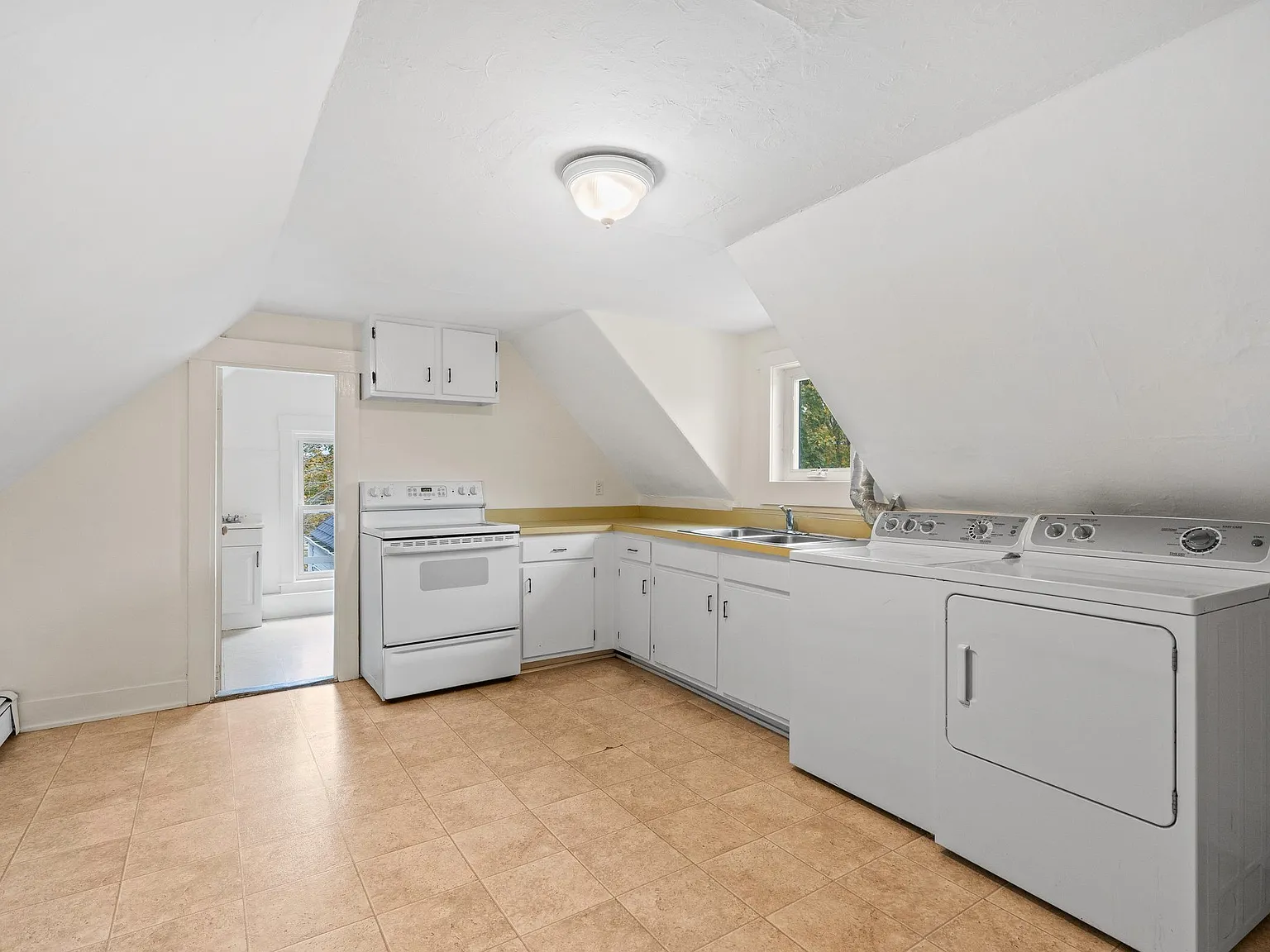2 bed, $2,295 — Photo 3
