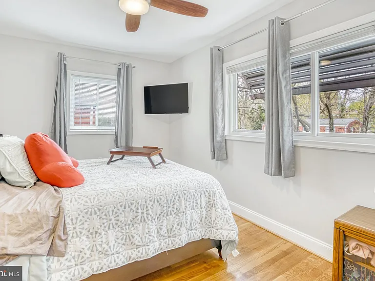 113 E Taylor Run Pkwy — Photo 16