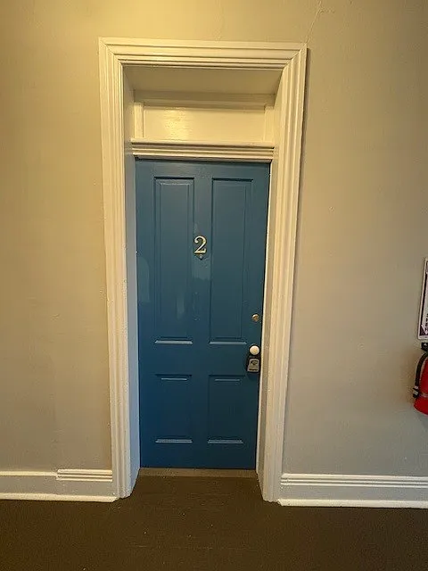 1 bed, 900 sqft, $995 — Photo 2