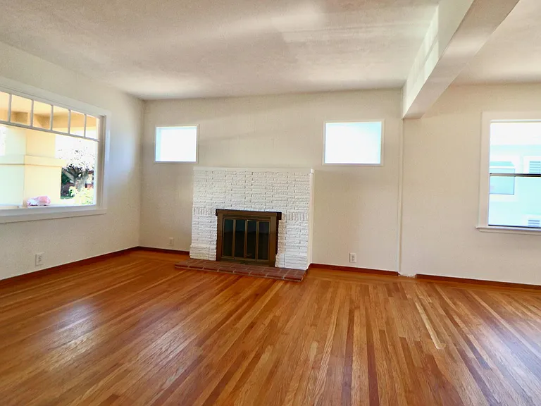 Gas fireplace in the living room