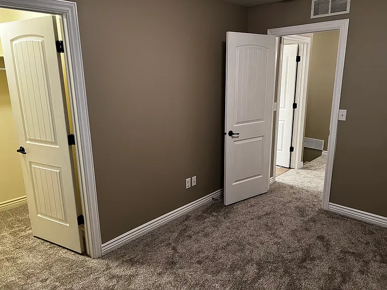 2527 Eagle Dr #TOWNHOUSE — Photo 10
