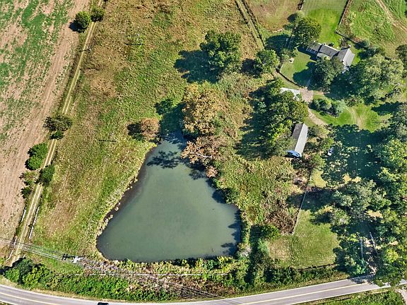 5th image of 366 Old Phoenix Rd