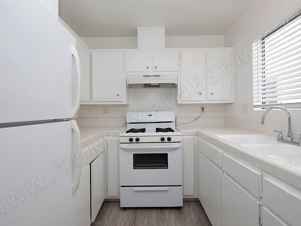 1st image of 4015 Haines St #3