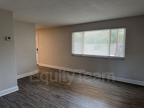 4th image of 204 N 10th St APT A
