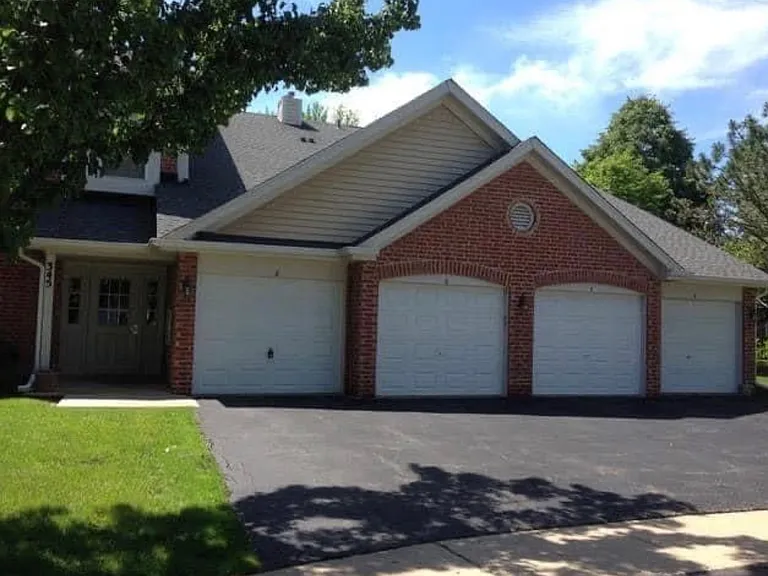 345 Pembroke Ct #6 — Photo 1