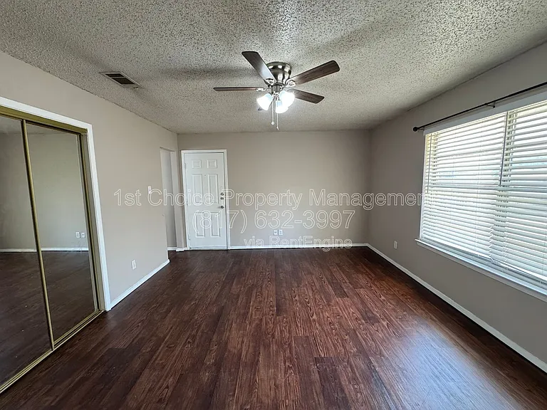 7704 Jennifer Ln — Photo 11