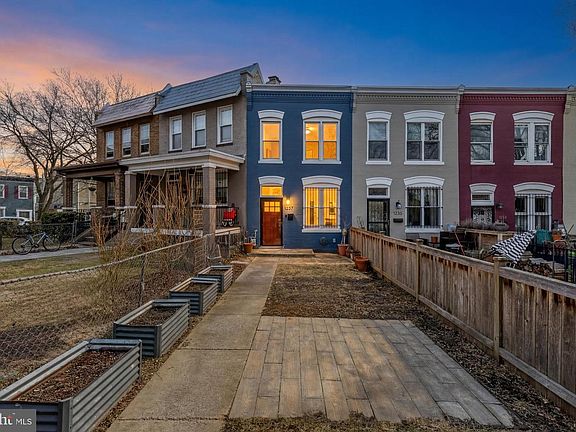 2nd image of 1237 Potomac Ave SE