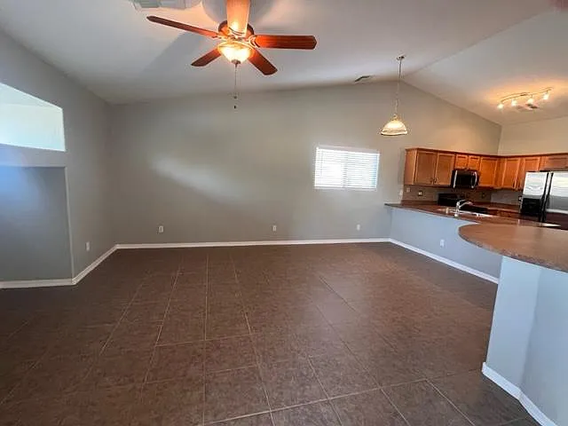 17564 W Evans Dr — Photo 7