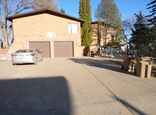 1204 9th St NW APT A, Minot, ND 58703