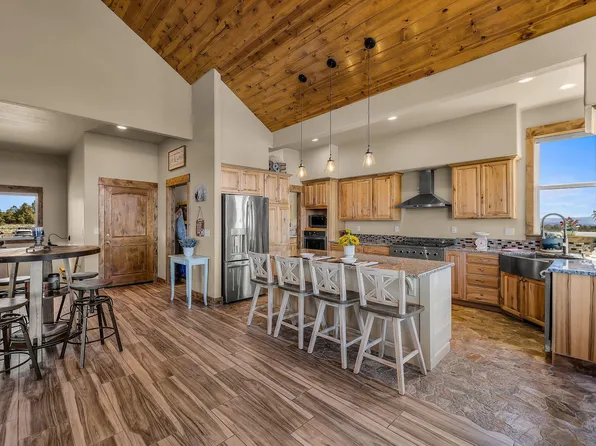 6040 SE Gravett Rd, Prineville, OR 97754