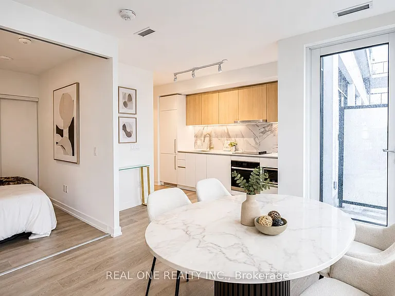 1100 Sheppard Ave W #1012 — Photo 8