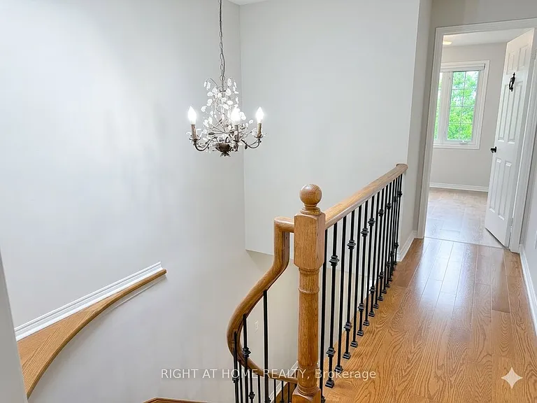 37 Versailles Ct — Photo 9