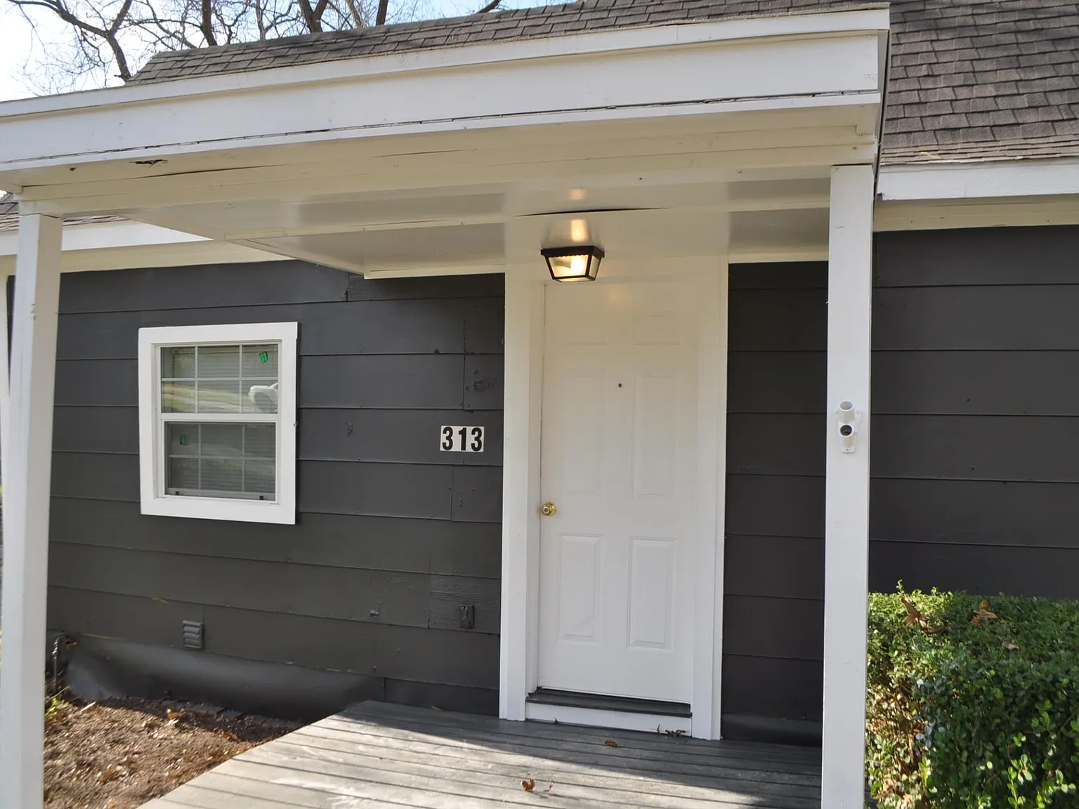 3 bed, 800 sqft, $1,400 — Photo 2
