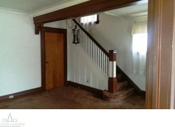 4th image of 1233 W Hillsdale St