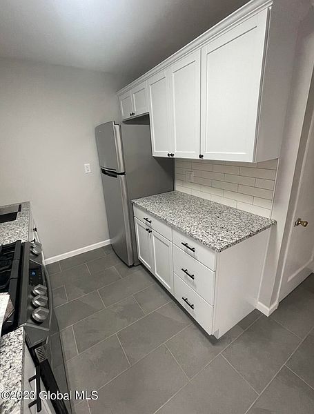 5th image of 61 Greenfield Avenue
