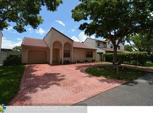 2925 E Aviary Dr, Cooper City, FL 33026