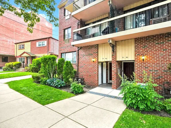 71-48 162nd St #3, Flushing, NY 11365