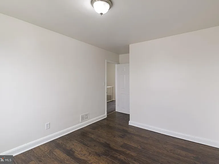 3902 Erdman Ave #2 — Photo 7
