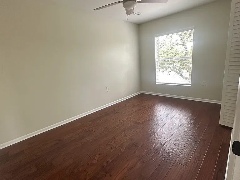 325 Danube Ave #7 — Photo 4