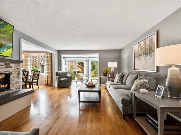 47 Collins St #102, Danvers, MA 01923