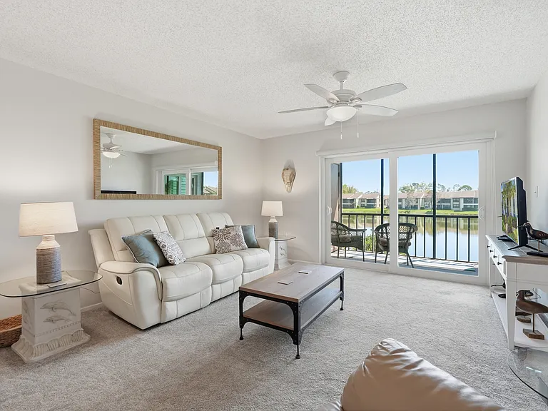240 Cypress Ln #240 — Photo 16