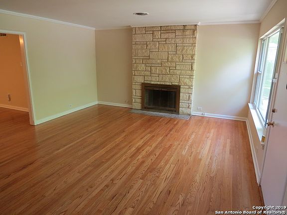 5th image of 211 Linda Dr