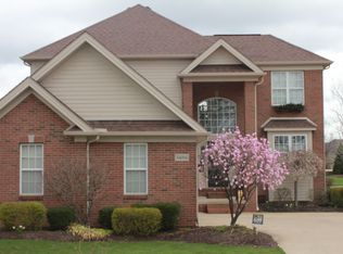 34166 Crown Colony Dr, Avon, OH