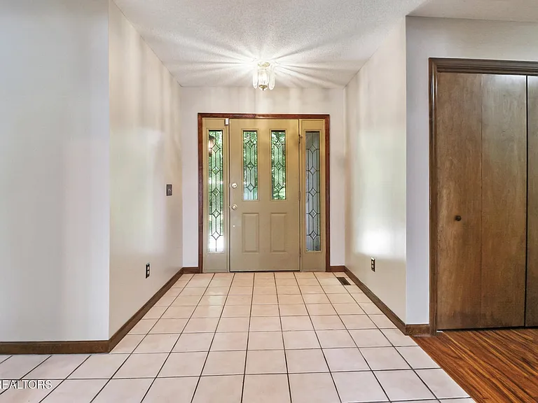 101 Walden Ridge Dr — Photo 10