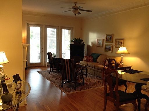 4th image of 215 Valencia Ct Unit 105