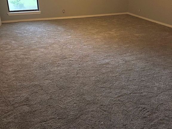 5th image of 2809 Greenfield Dr