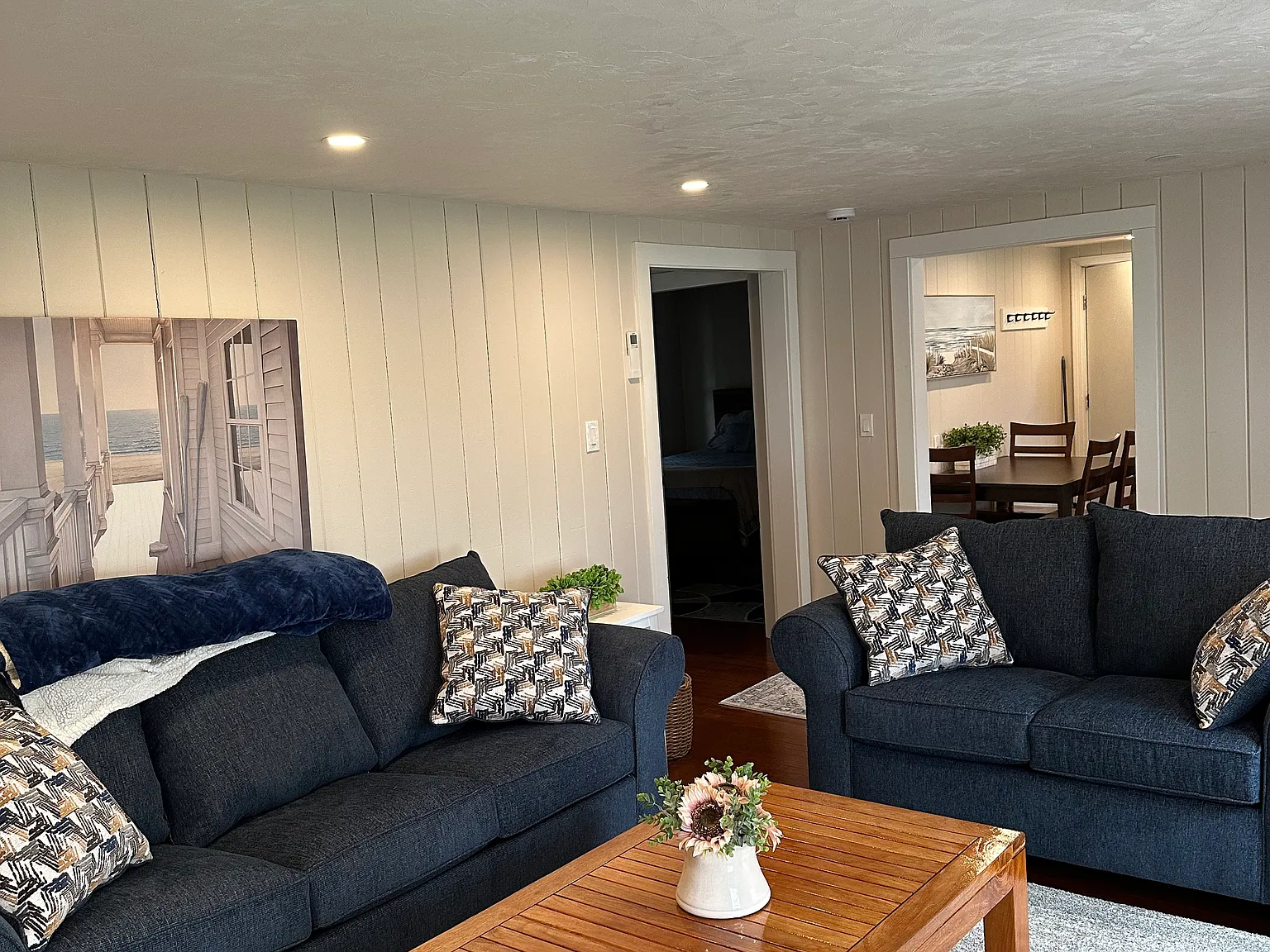 2 bed, 1000 sqft, $2,200 — Photo 2