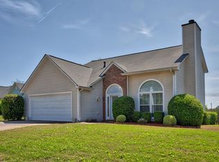 12408 Riviera Dr, Fayetteville, GA 30215