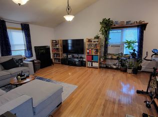 27 E Aldea St #2, Lowell, MA 01851