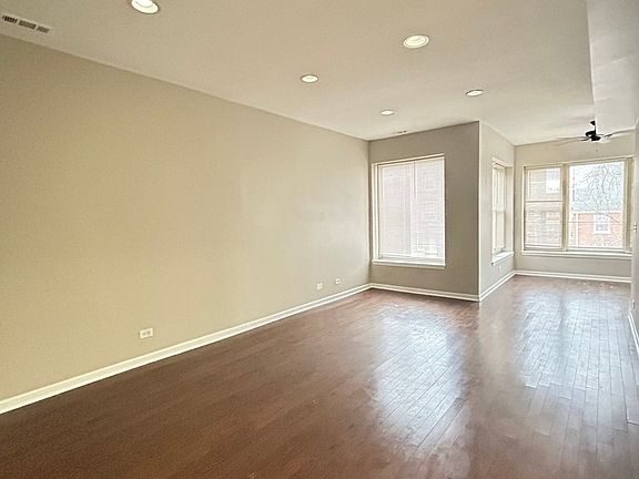 4th image of 5711 S Calumet Ave APT 2S
