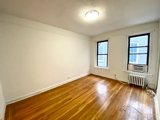 Rented by Douglas Elliman | media 4