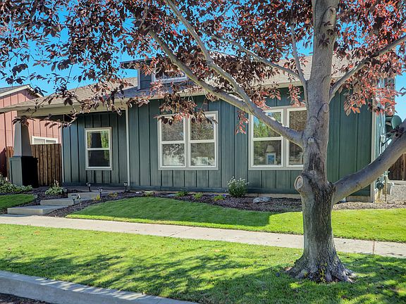 3rd image of 61332 Woodbury Ln