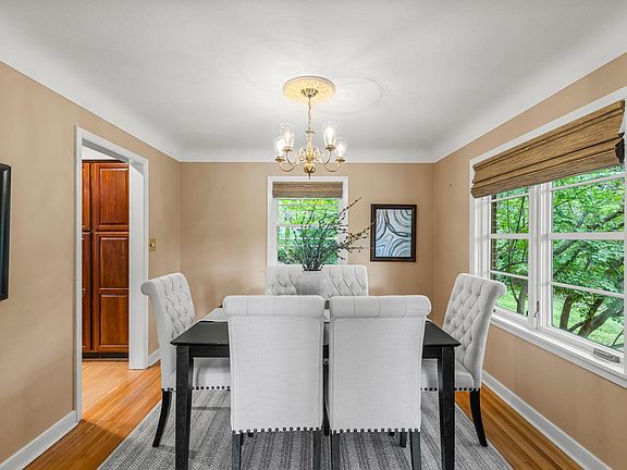 4th image of 6541 Tingdale Ave