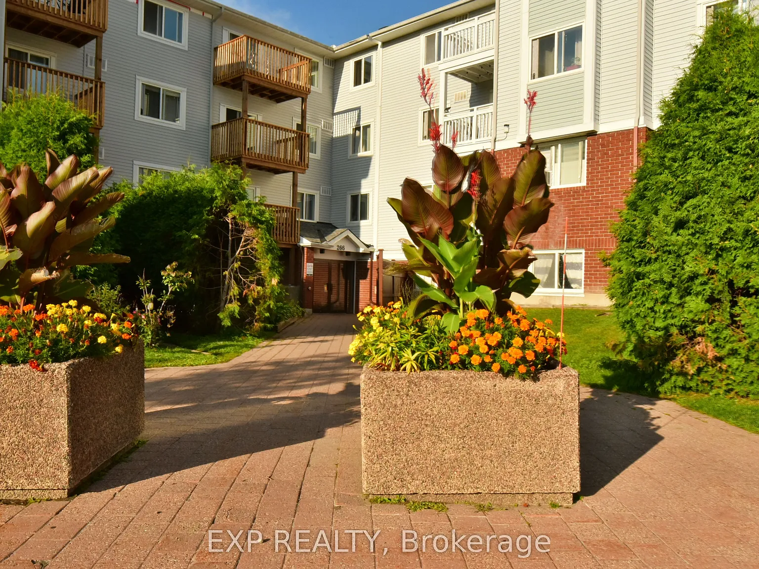 2 bed, $2,100 — Photo 3