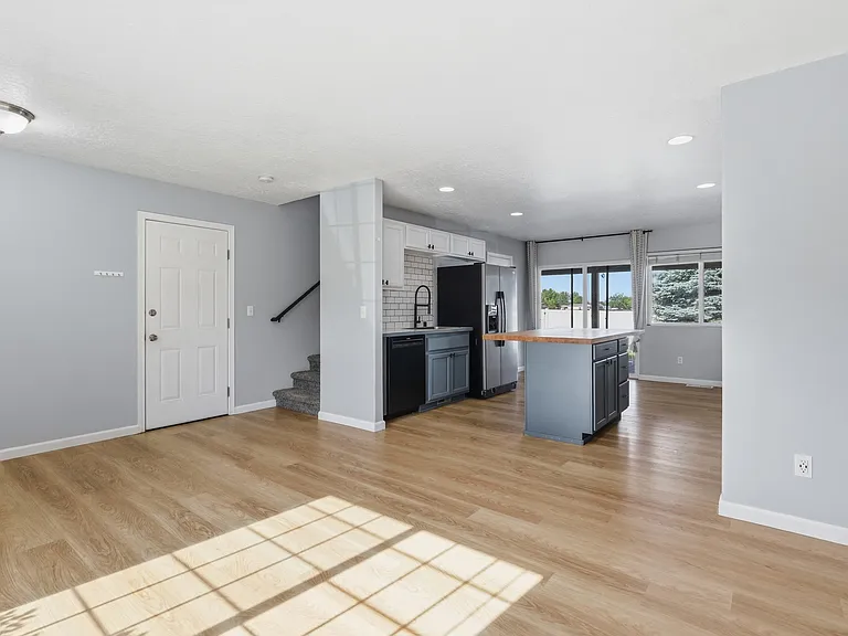 7610 S Dour St — Photo 11
