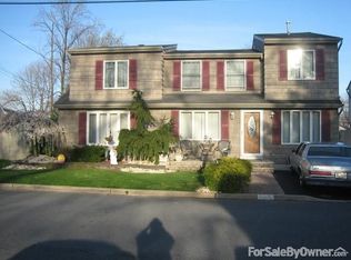 1042 Woodmere Dr, Keyport, NJ 07735